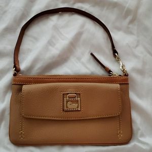 Dooney&Bourke Sm Pebble Leather Handbag Wristlet